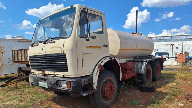 Mercedes-benz 2224 8000lt Watertank Truck (No Papers)